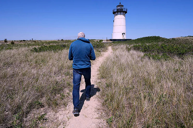 Endurance swimmer Lewis Pugh to swim around Marthas Vineyard