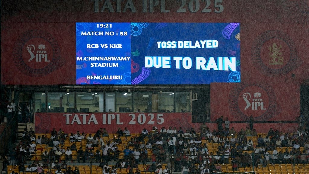 Match between Kolkata Knight Riders and Royal Challengers Bengaluru delayed