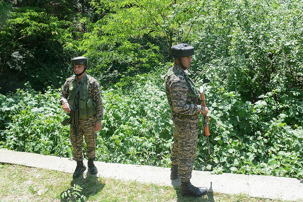 | Photo: PTI : Security in Srinagar