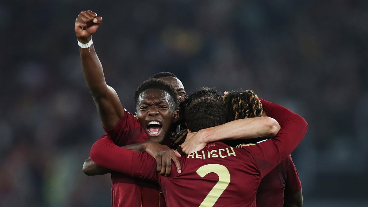 File : Roma celebrate their win over AC Milan.