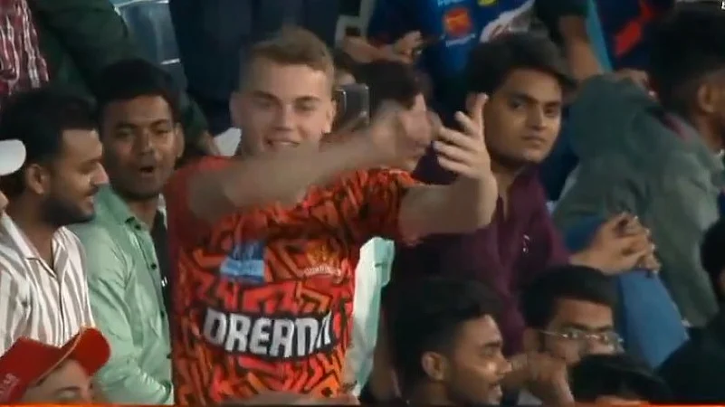 SRH fan doing the notebook celebration of Digvesh Rathi