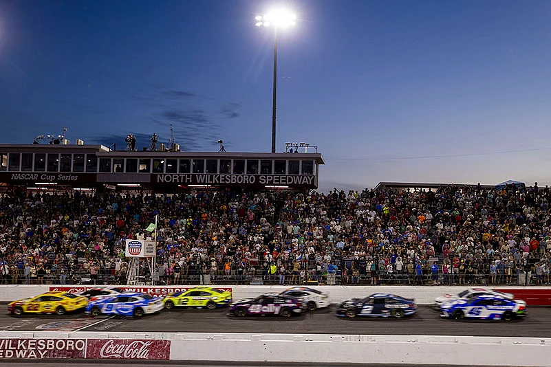 NASCAR North Wilkesboro Auto Racing pics