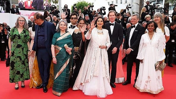 Getty : Simi Garewal and Sharmila Tagore at Cannes for the screening of Satyajit Ray classic Aranyer Din Ratri