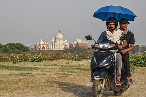 Weather: Hot summer in Agra