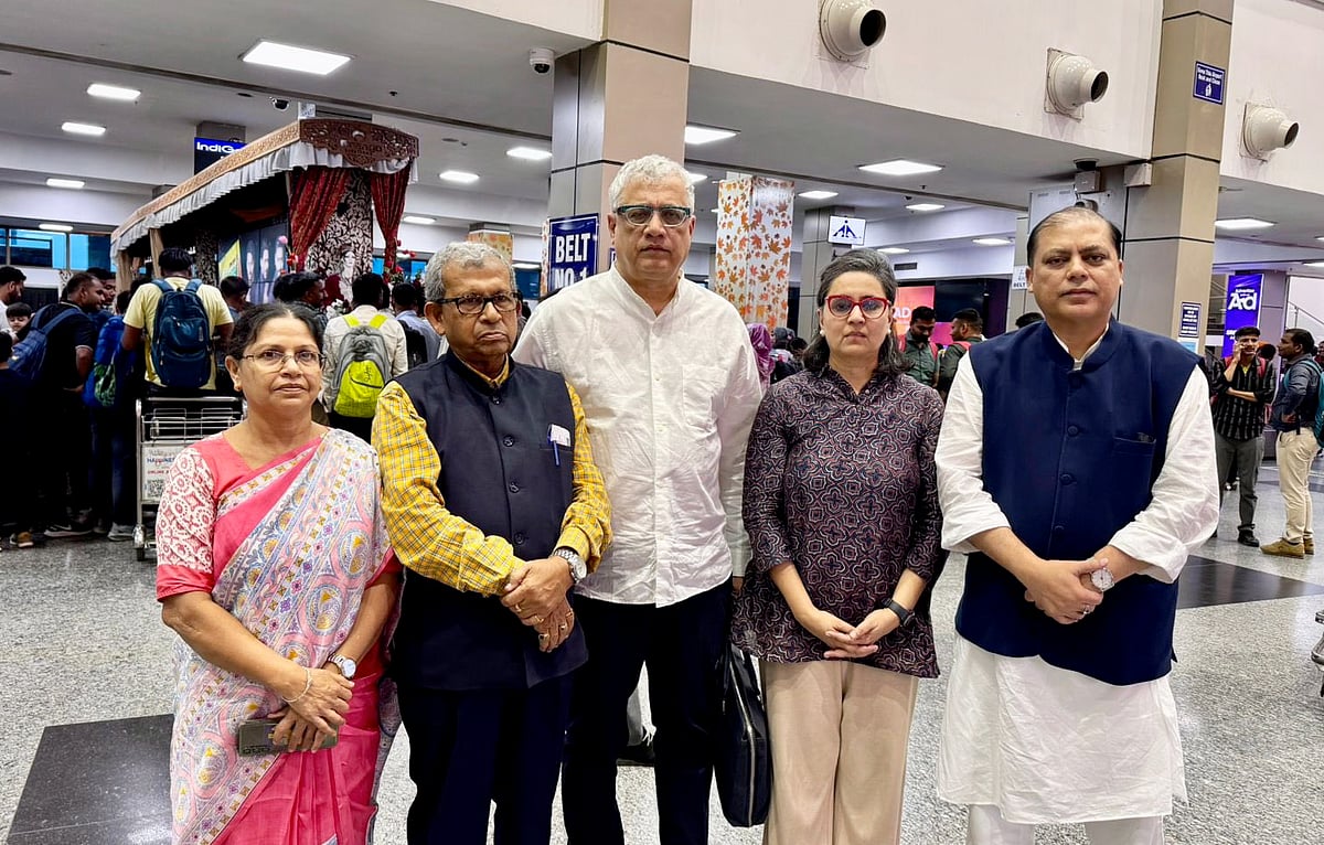 PTI : TMC delegation arrives in Srinagar after a turbulence-hit flight experience.