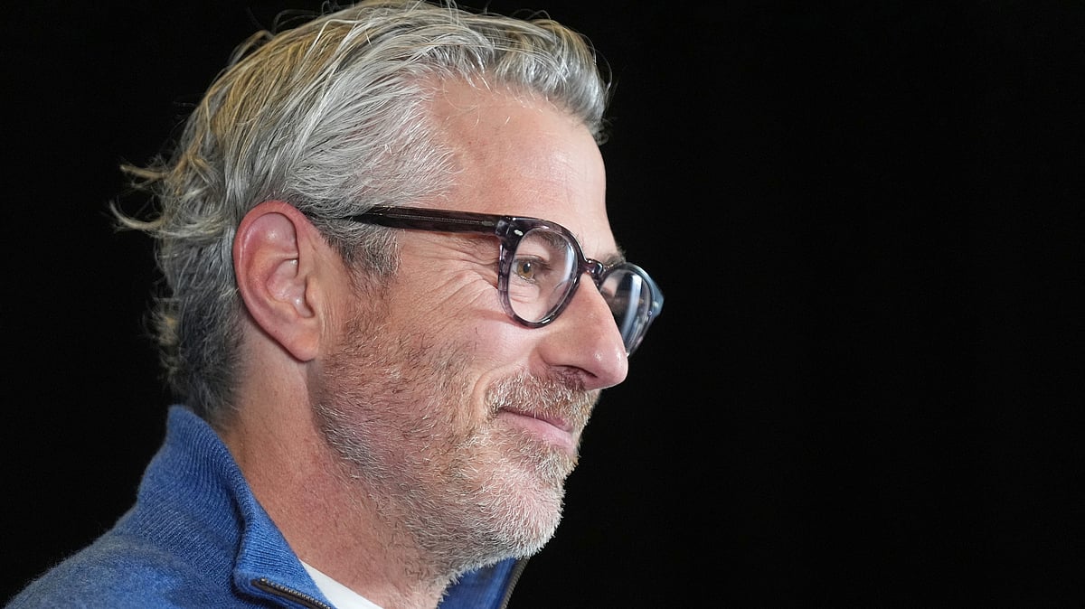 Damian Dovarganes : Casey Wasserman, chairman of LA 2028, the organizing committee for the 2028 Summer Olympics, is interviewed at an NBCUniversal and U.S. Olympic & Paralympic Committee press preview event to promote the upcoming Milano Cortina 2026 Olympic and Paralympic Winter Games, Wednesday, May 21, 2025, in Los Angeles. (AP Photo/Damian Dovarganes)

