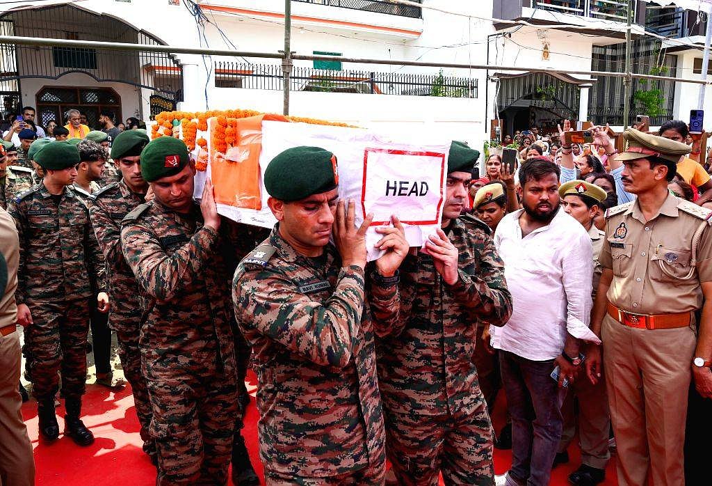 IANS : Last rites of Lieutenant Shashank Tiwari held in Ayodhya