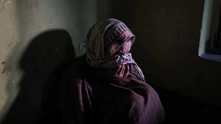 Hum Hain Ki Hum Nahin? | Poem - | Getty