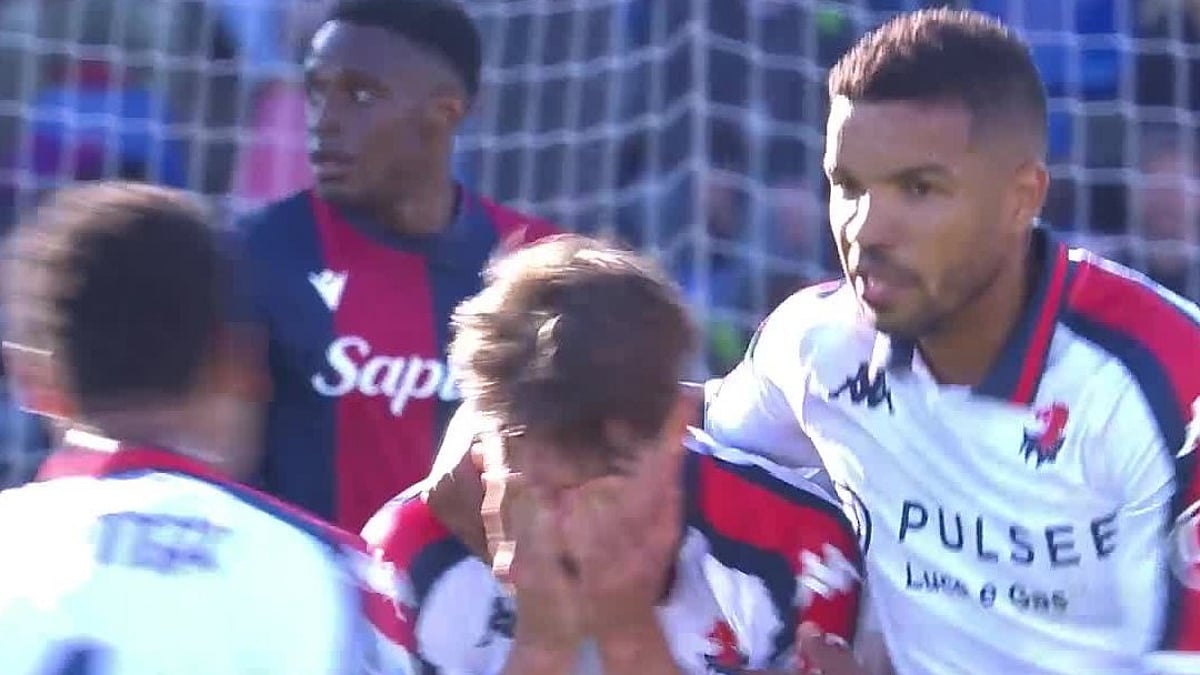 Venturino goal Bologna vs Genoa Serie A