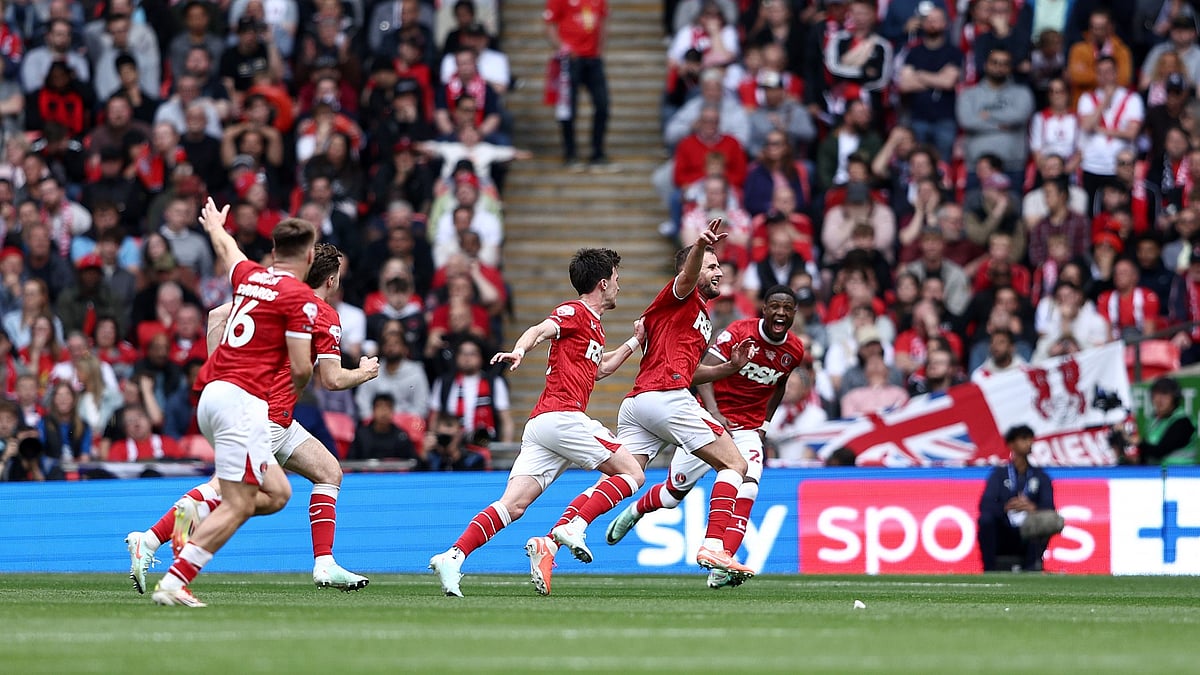 Macauley Gillesphey in action.