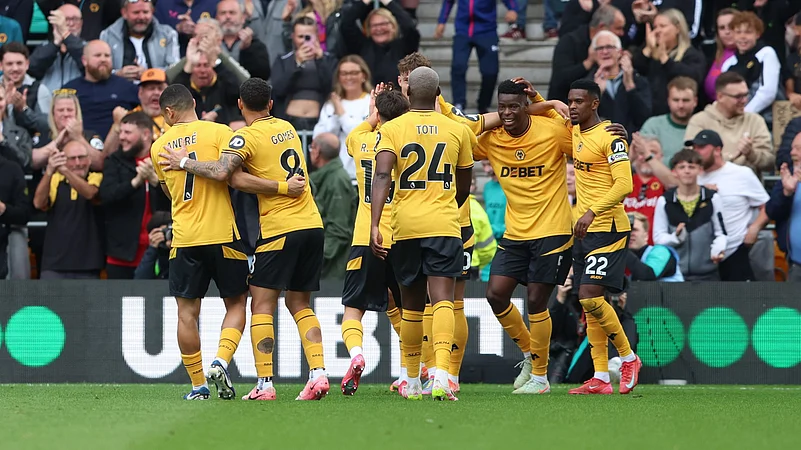 Wolves celebrate Munetsis equaliser