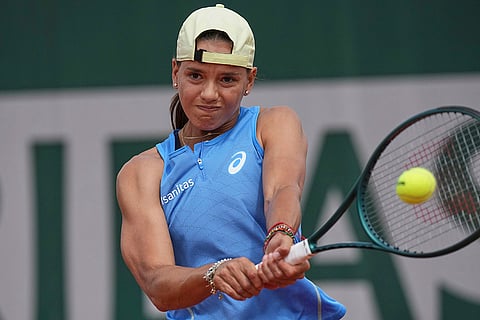 French Open Day 1: Emiliana Arango vs Alexandra Eala