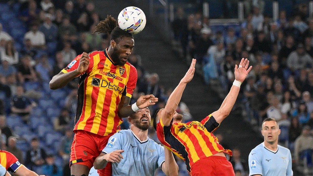 Photo: Fabrizio Corradetti/LaPresse via AP : Lecce's Kialonda Gaspar in action during their Serie A match against Lazio at Rome's Olympic stadium.