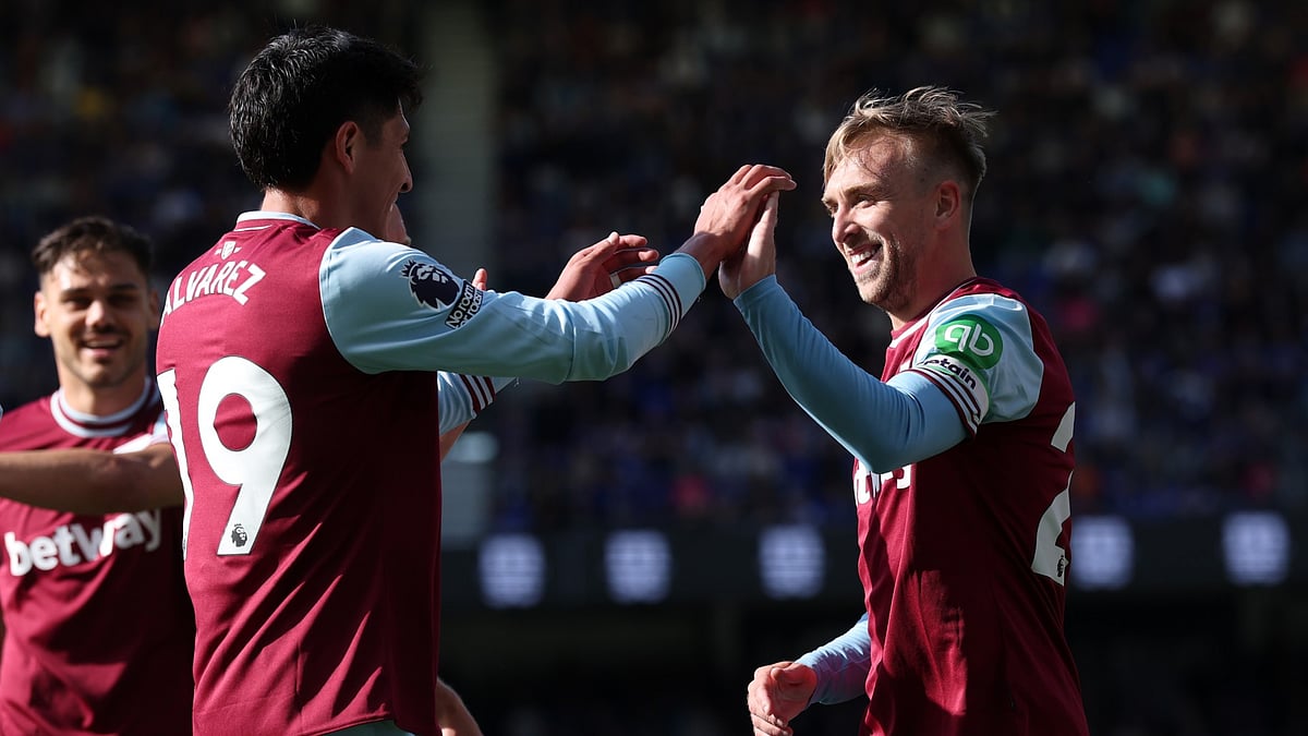 Edson Alvarez and Jarrod Bowen