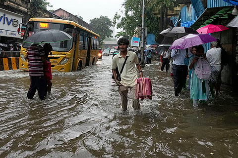 Weather: Rains in Mumbai
