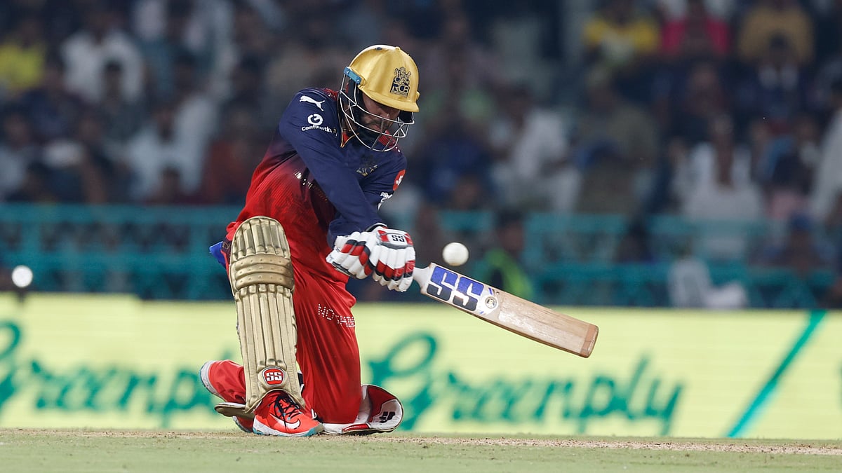 Jitesh Sharma in action against Lucknow Super Giants