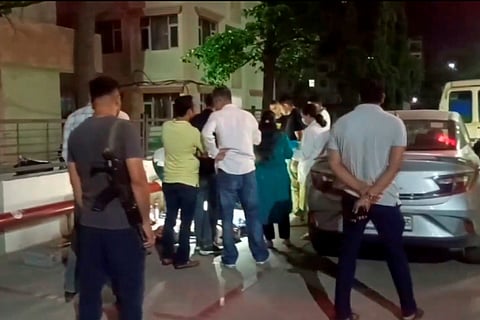 7 family members found dead in car