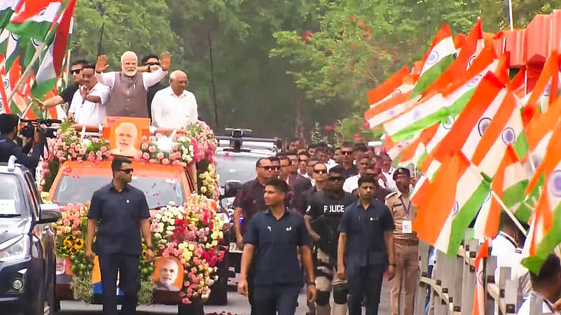 Gujarat: PM Modi Held A Roadshow In Gandhinagar