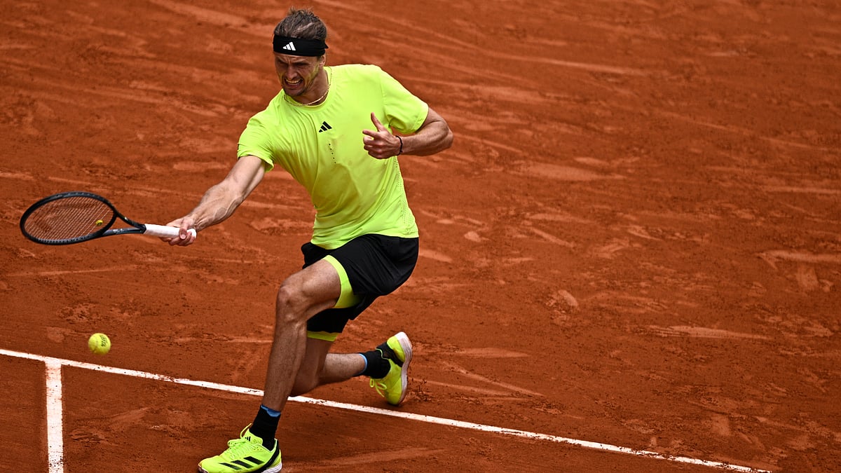 Alexander Zverev in action against Learner Tien