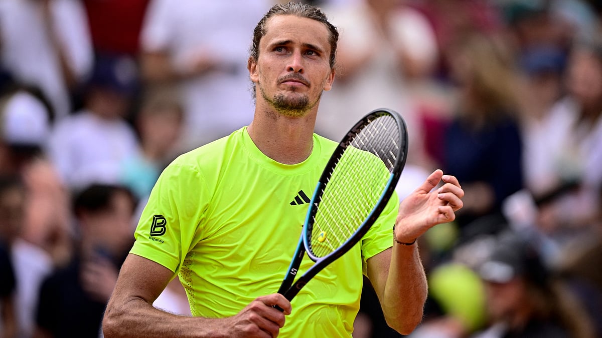 Alexander Zverev moves into third round of French Open