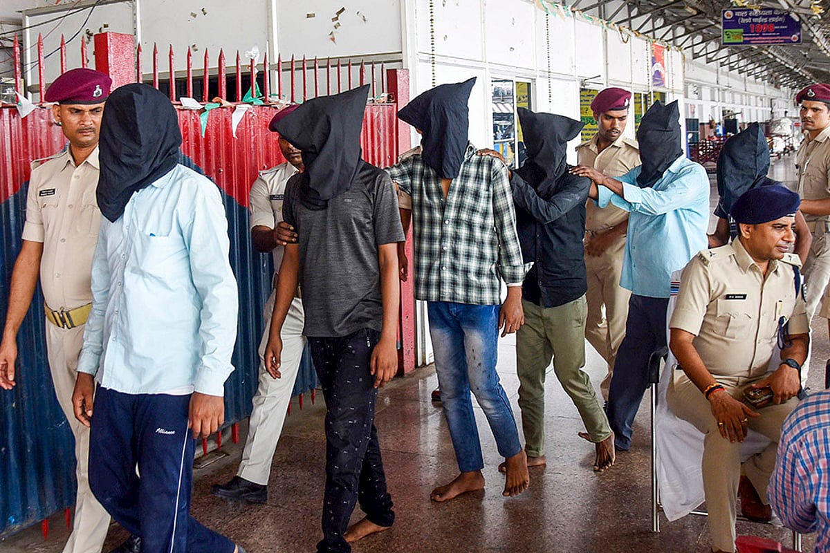 Train robbers arrested in Patna