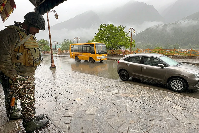 Weather: Rain in Pahalgam