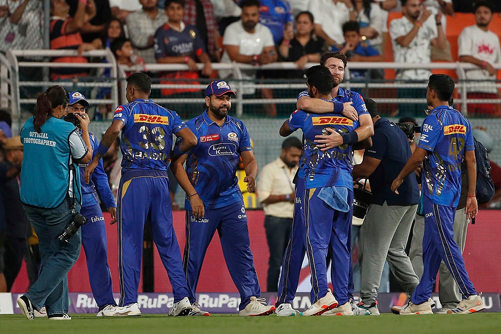 | Photo: AP : IPL 2025 Eliminator: Mumbai Indians vs Gujarat Titans