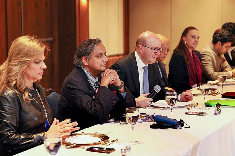 All-party delegation in Colombia