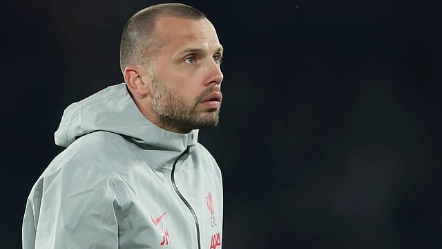 John Heitinga Leaves Assistant Role With Liverpool To Take Over At Ajax