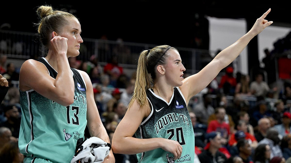 Leonie Fiebich and Sabrina Ionescu of the New York Liberty celebrate