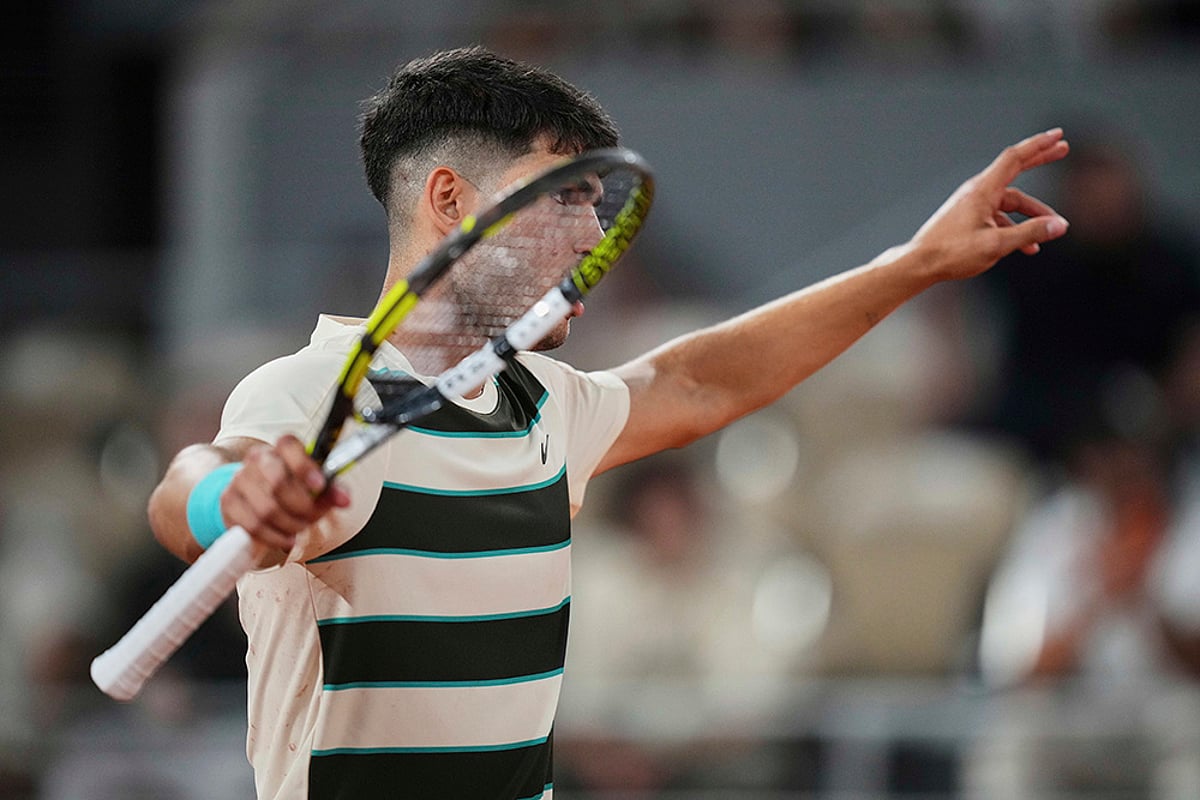 French Open Tennis 2025 Third round match Carlos Alcaraz vs Damir Dzumhur_ 1