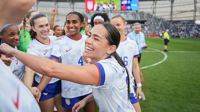 USA 3-0 China, Women's Friendlies: Age Just A Number For Hayes As Labonta Makes USWNT History