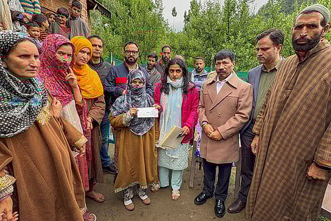 Assam Govt. hands over ₹5 lakh to Adil Shah's family