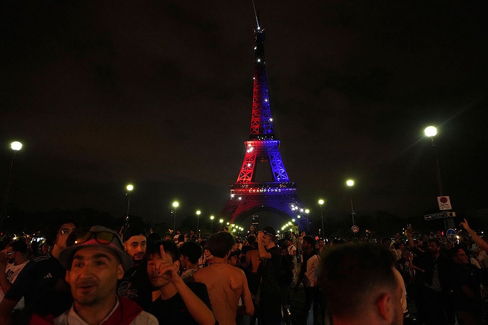 | Photo: AP/Aurelien Morissard : PSG celebrations