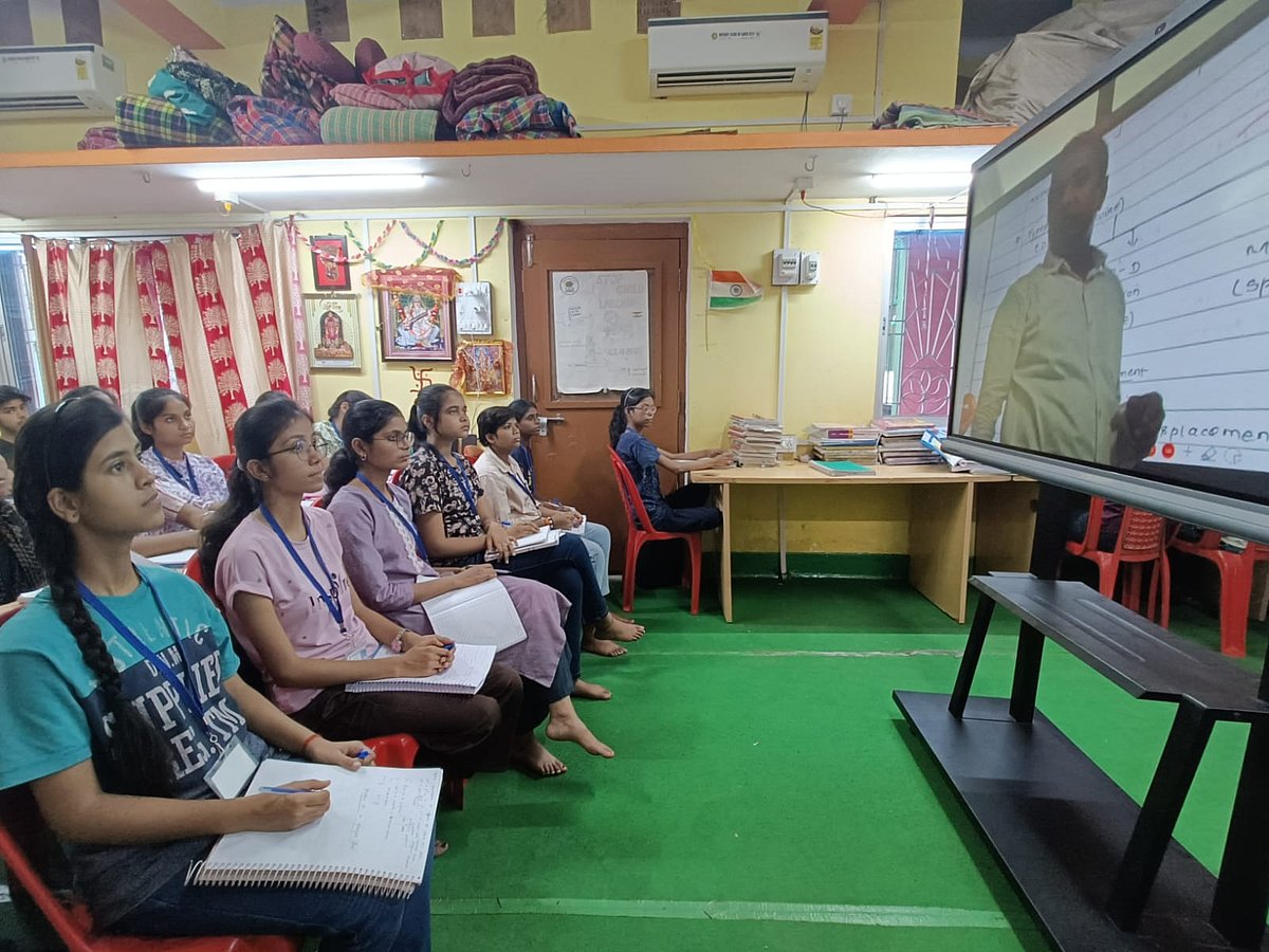 Md Asghar Khan : Students studying in the village