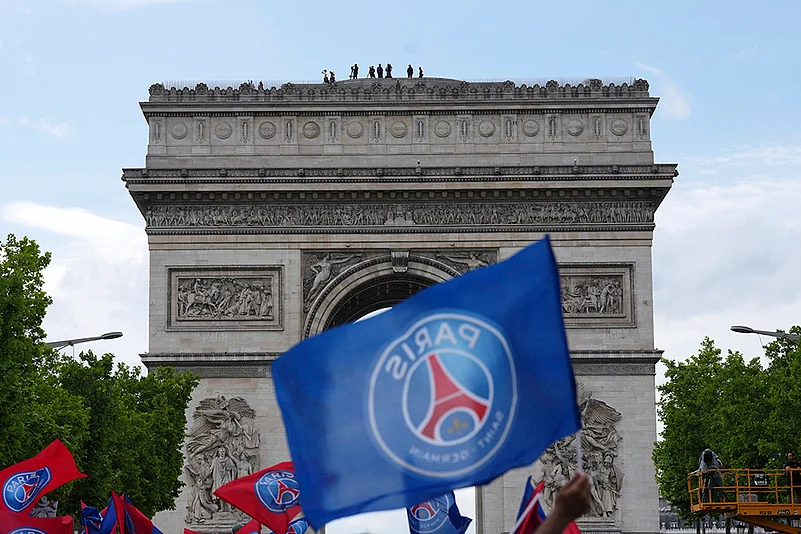 France Soccer Champions League Final PSG Victory Parade in Paris_Arc de Triomphe