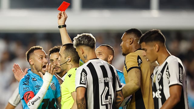 Santos 0-1 Botafogo: Neymar Apologises After Handball Red Card In Possible Farewell Match