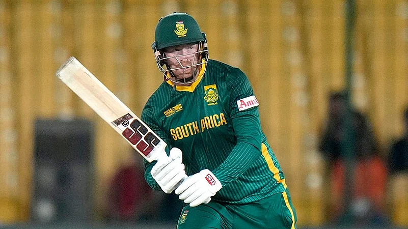 South Africas Heinrich Klaasen bats in Champions Trophy