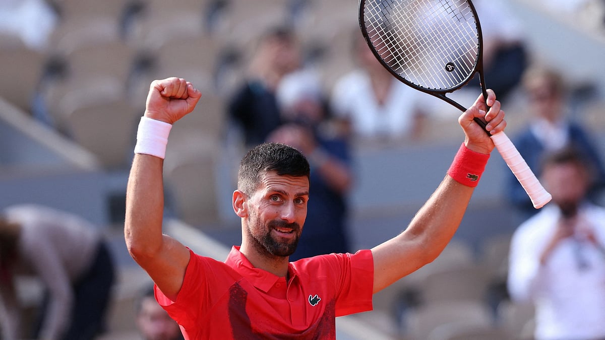 Novak Djokovic progresses to French Open quarter-final
