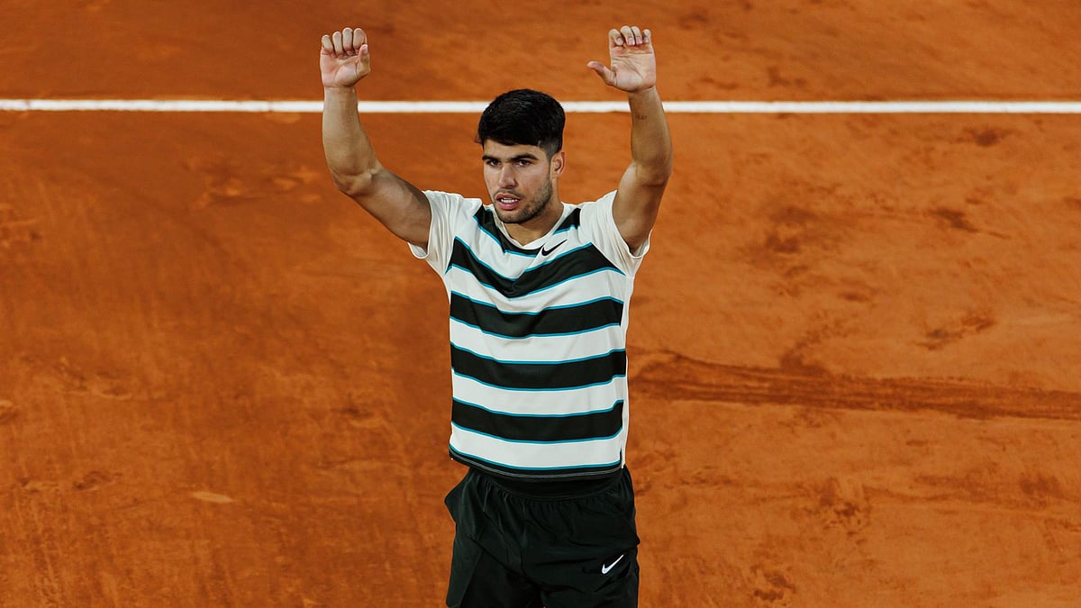 Alcaraz raced into the semi-finals at Roland-Garros