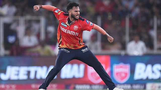 RCB Vs PBKS, IPL 2025 Final: Vijaykumar Vyshak Hilariously Pulls Out Of Celebration After Dismissing Jitesh Sharma