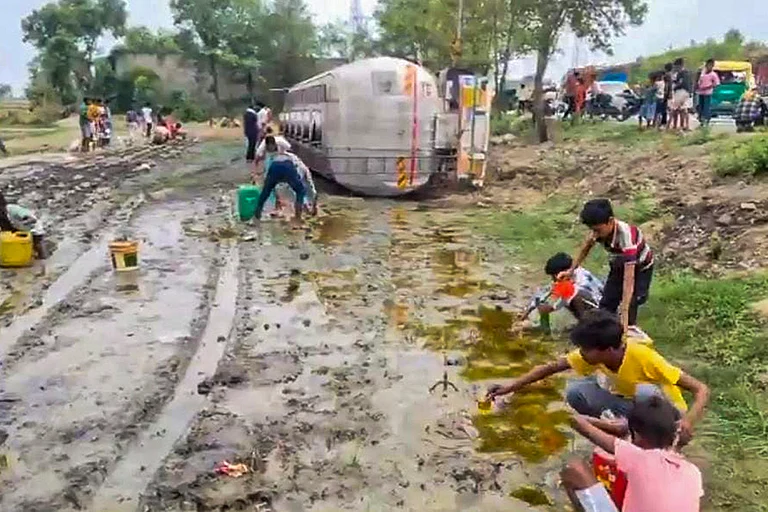 Representational image: Gas Tanker Overturns In Khandala - | Photo: PTI