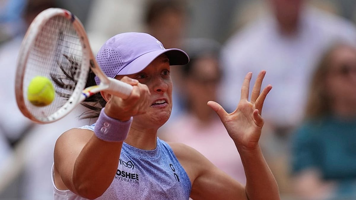 French Open Tennis 2025 fourth round match Iga Swiatek vs Elena Rybakina_6