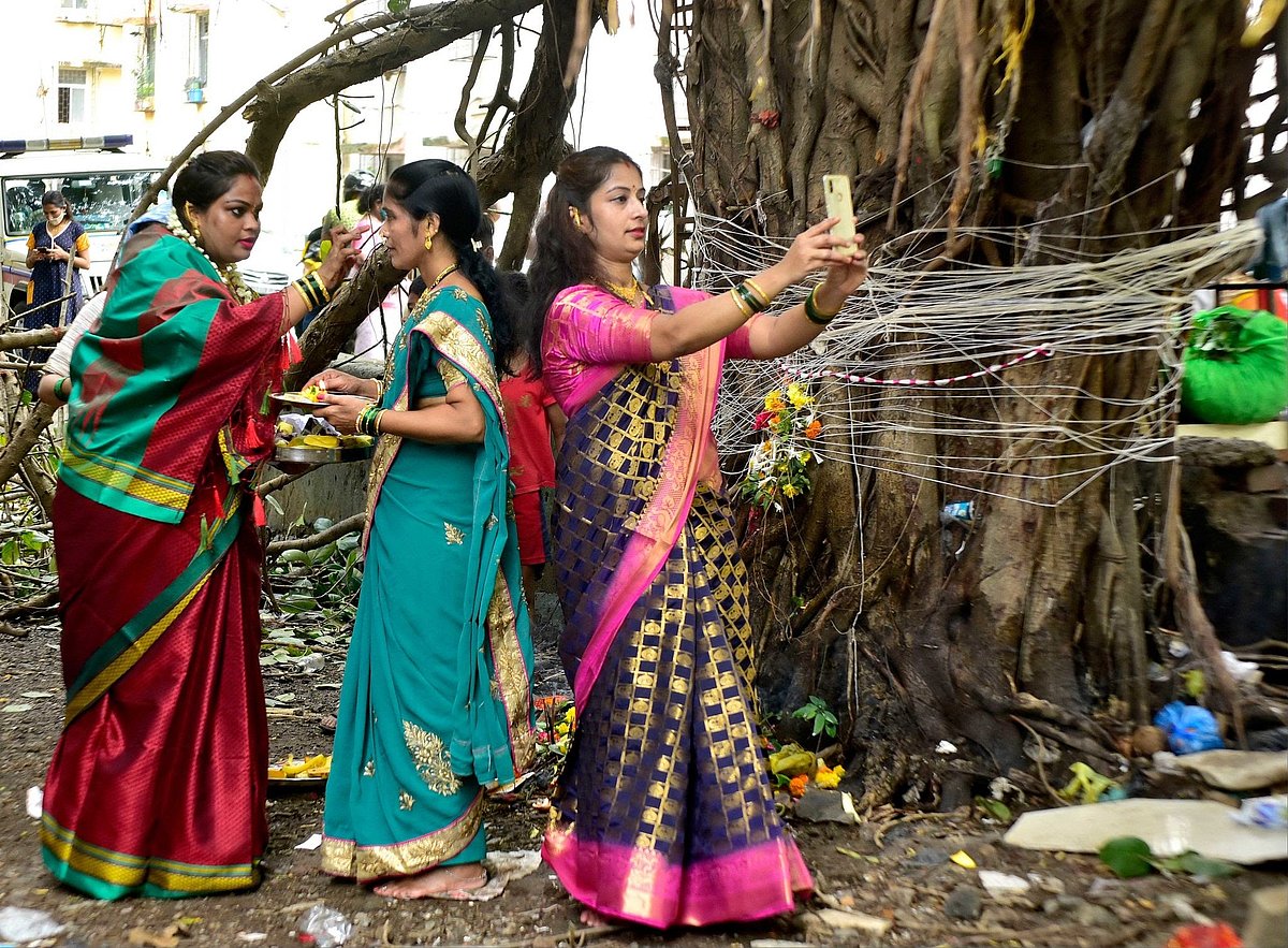 Vat Savitri Vrat 2025: Date, Puja Muhurat & Significance