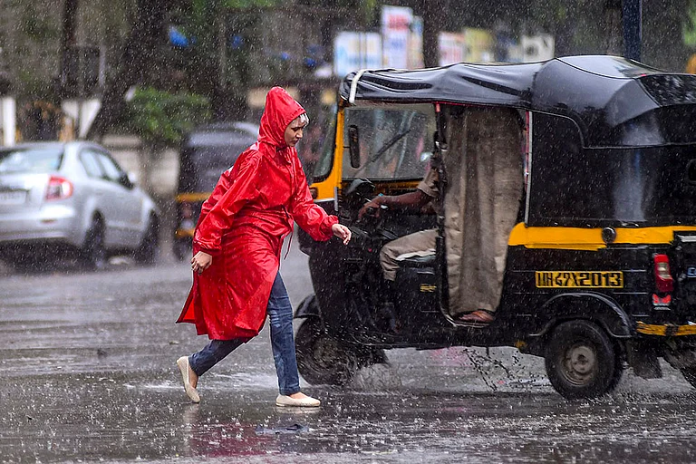 Weather: Rain in Mumbai - | Photo: PTI