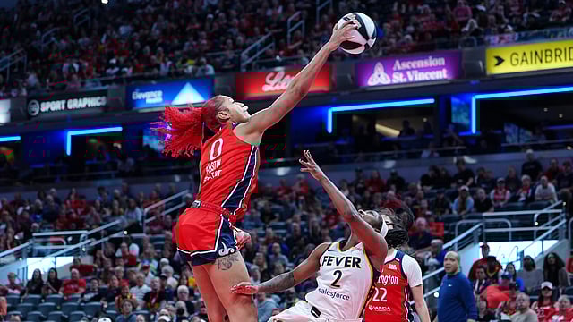 WNBA: Stephanie Lauds McDonald As Indiana Fever Snap Losing Streak - 'That's Point Guard Mindset'