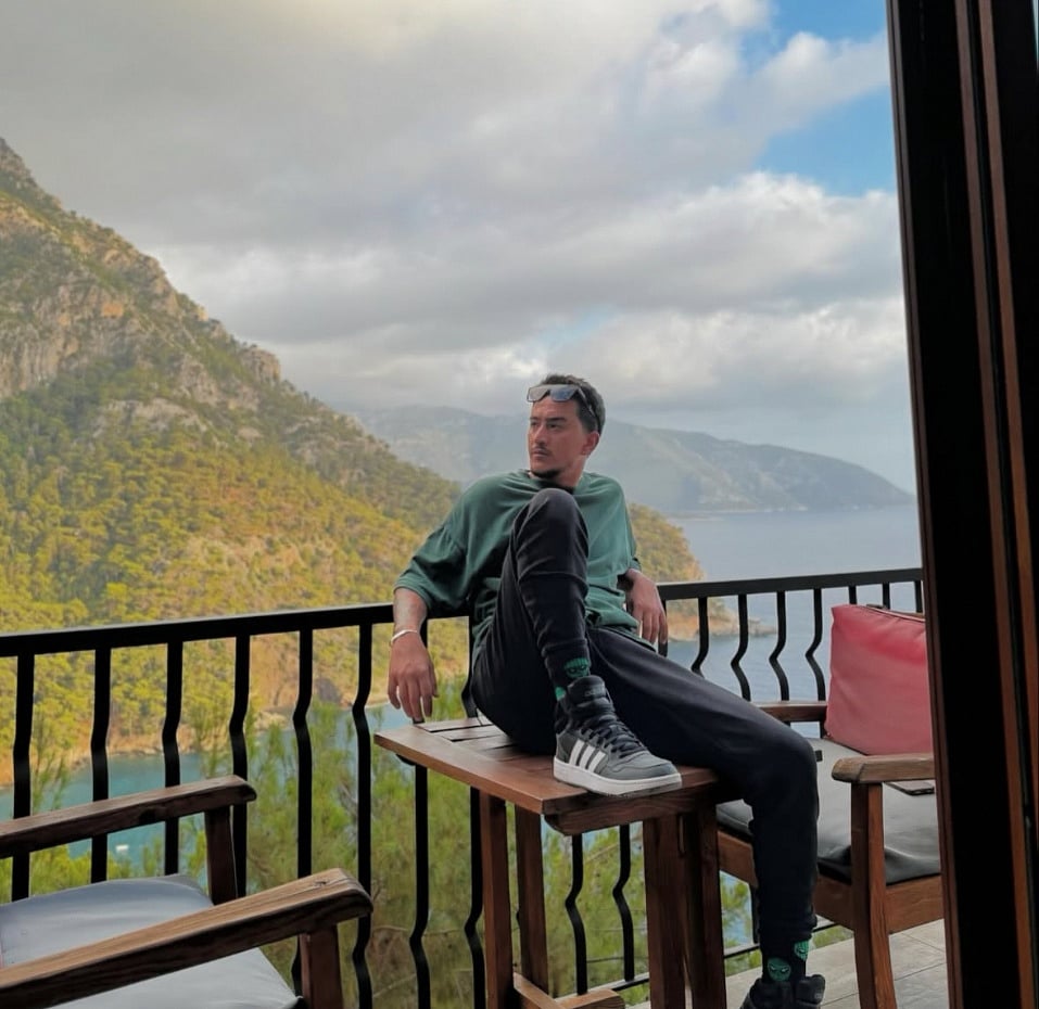 The Traveler's Edge: How Yunus Emre Uses Global Exploration To Drive Innovation