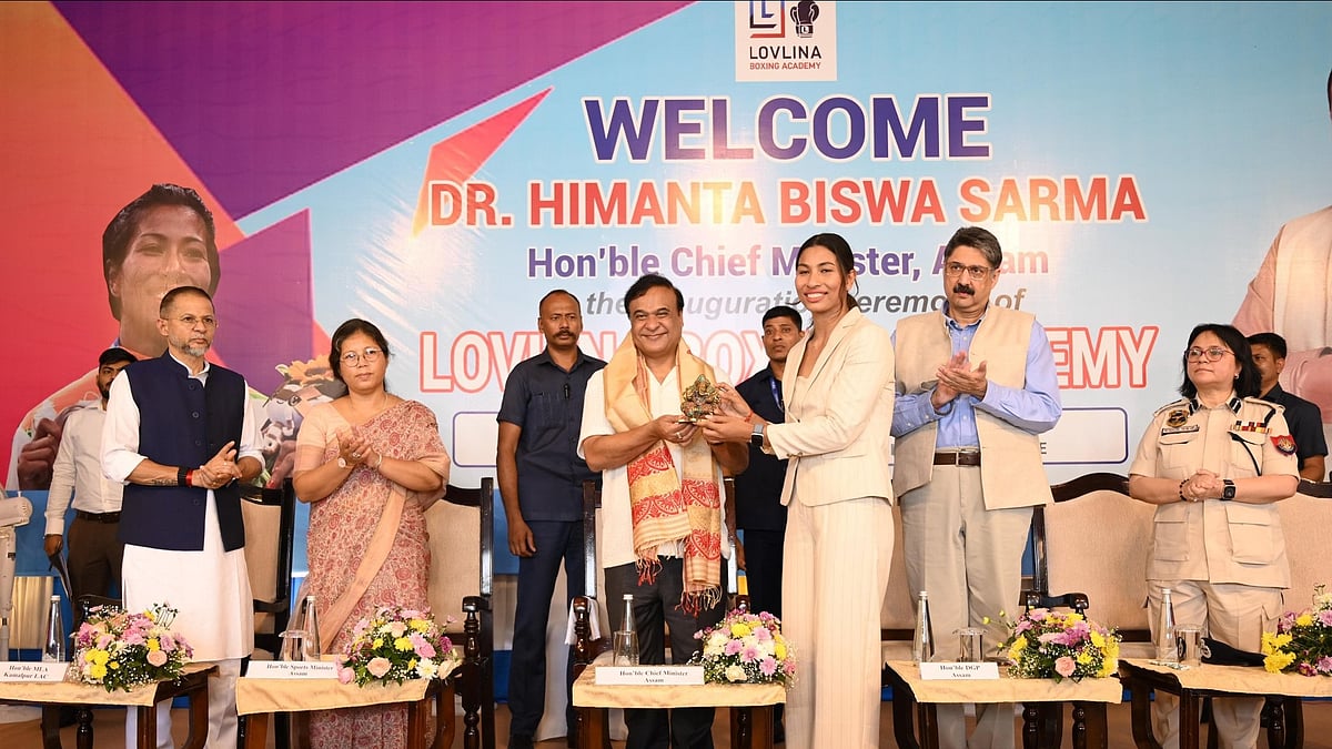 Photo: X | Diganta Kalita : Indian boxer Lovlina Borgohain with Assam CM Himanta Biswa Sarma.