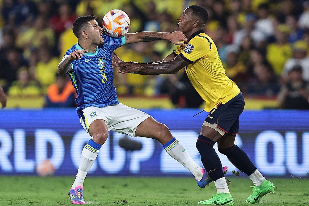 | Photo: AP/Patricio Teran : World Cup 2026 qualifying soccer: Ecuador vs Brazil