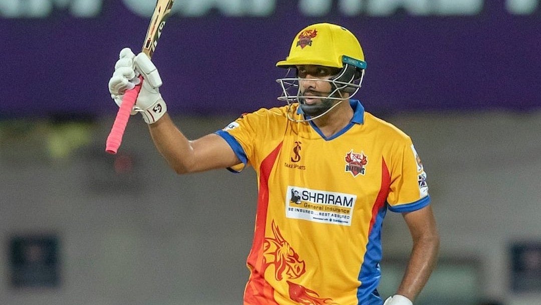 X/Dindigul Dragons : Ravichandran Ashwin scored 18 runs off 11 balls for Dindigul Dragons, hitting two fours and a six.